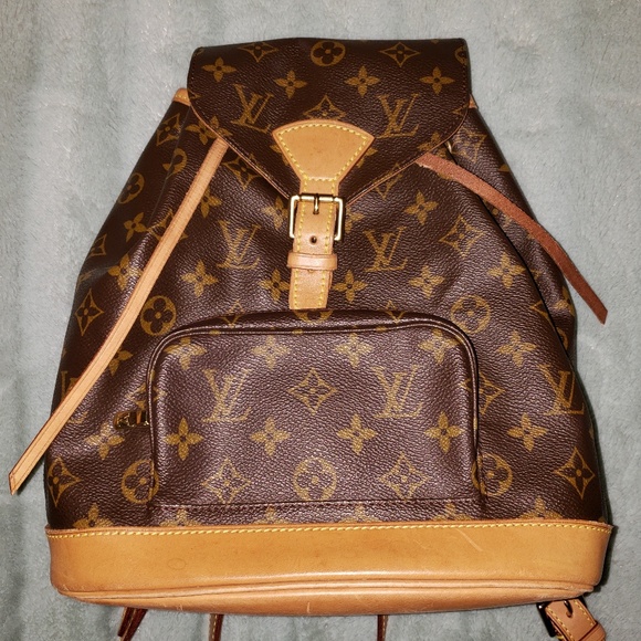 Louis Vuitton Handbags - HOLD @danielamedina77 LV Montsouris MM backpack